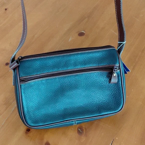 Nwt Vintage Medallion Navy and Brown Leather Crossbody Purse - Picture 3 of 12